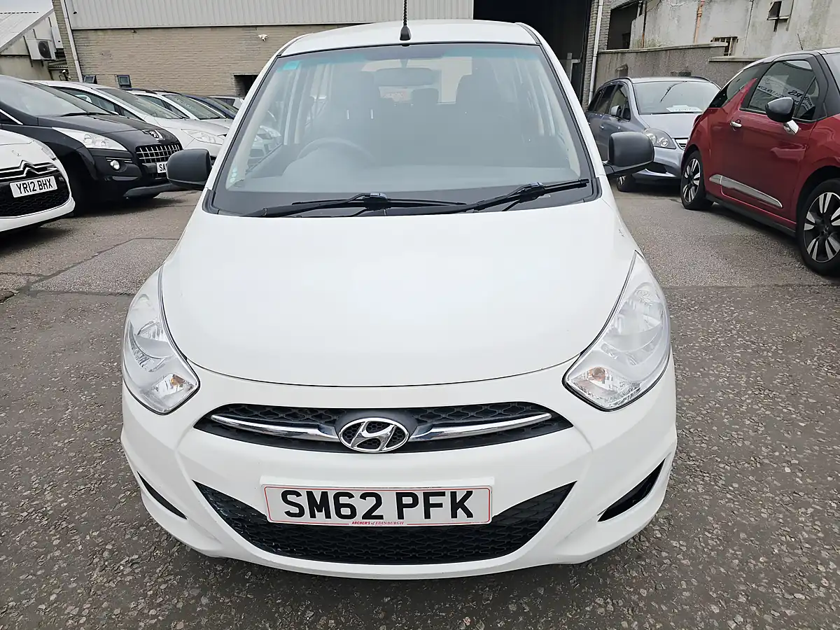 Used 2012 Hyundai i10 Classic White - Front View