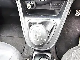 Used 2012 Hyundai i10 Classic White - Interior and Exterior details 10