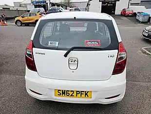 Used 2012 Hyundai i10 Classic White - Interior and Exterior details 4