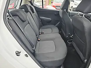 Used 2012 Hyundai i10 Classic White - Interior and Exterior details 8