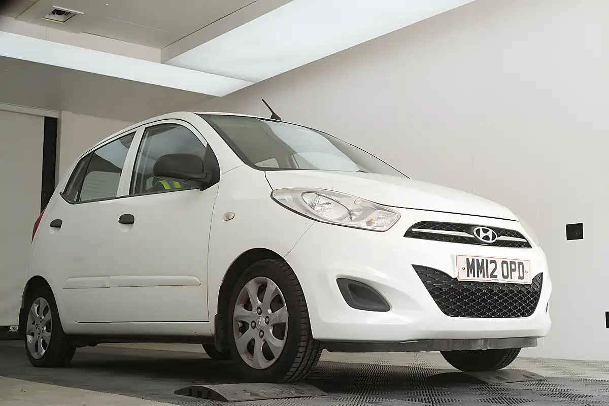 Used 2012 Hyundai I10 Classic White - Interior and Exterior details 2