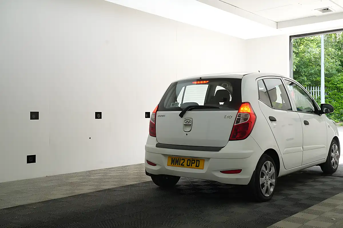 Used 2012 Hyundai I10 Classic White - Interior and Exterior details 3