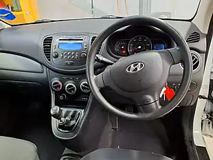 Used 2012 Hyundai I10 Classic White - Interior and Exterior details 5