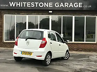 Used 2012 Hyundai I10 Classic White - Interior and Exterior details 5