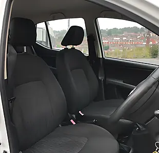 Used 2012 Hyundai I10 Classic White - Interior and Exterior details 9