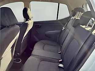 Used 2012 Hyundai I10 Classic White - Interior and Exterior details 9