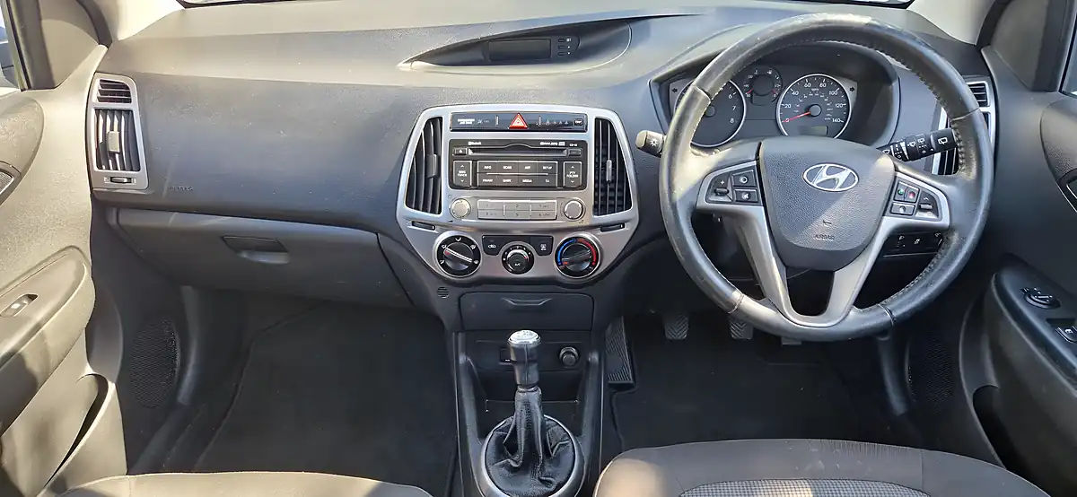 Used 2012 Hyundai I20 Active Blue - Interior and Exterior details 11