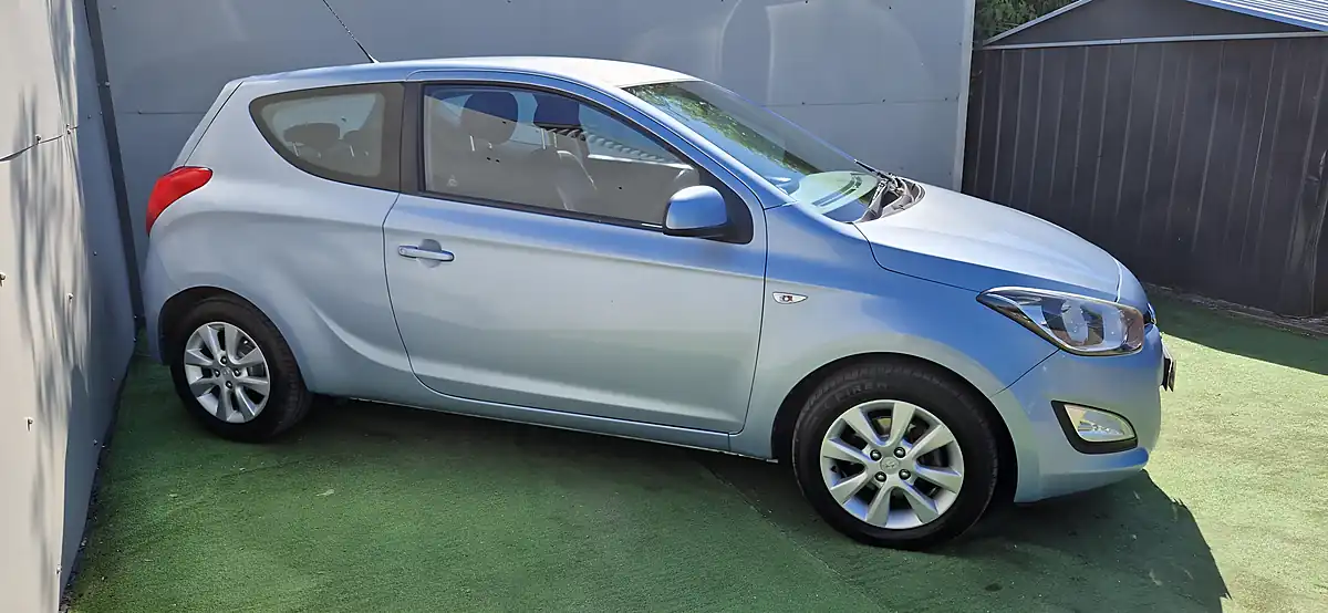 Used 2012 Hyundai I20 Active Blue - Interior and Exterior details 7