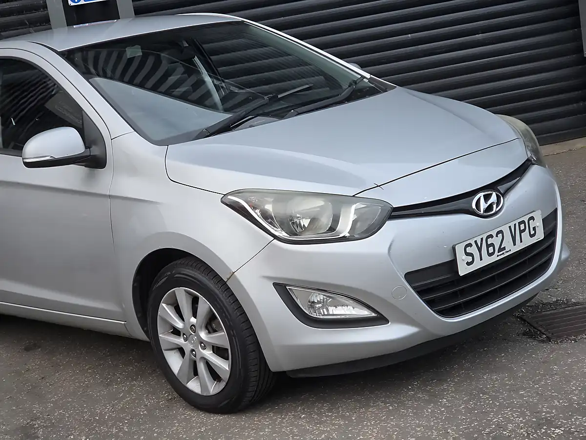 Used 2012 Hyundai I20 Active Silver - Interior and Exterior details 3