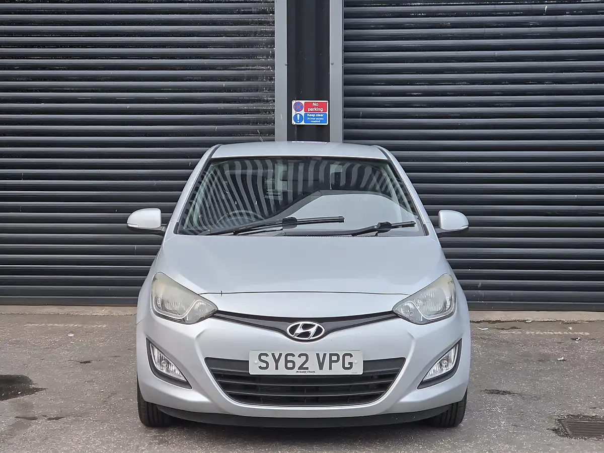Used 2012 Hyundai I20 Active Silver - Interior and Exterior details 6