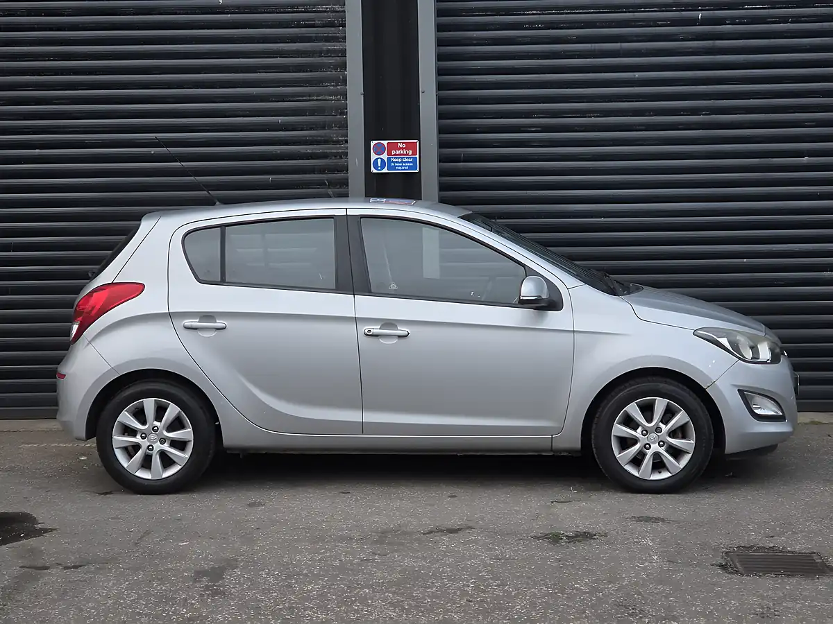 Used 2012 Hyundai I20 Active Silver - Interior and Exterior details 7