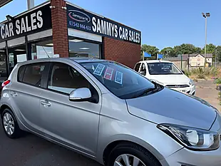Used 2012 Hyundai i20 Active Silver - Interior and Exterior details 10