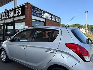 Used 2012 Hyundai i20 Active Silver - Interior and Exterior details 11