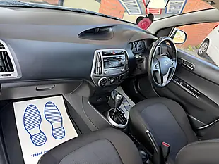 Used 2012 Hyundai i20 Active Silver - Interior and Exterior details 13