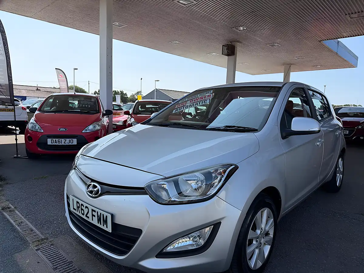 Used 2012 Hyundai i20 Active Silver - Interior and Exterior details 2
