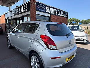 Used 2012 Hyundai i20 Active Silver - Interior and Exterior details 5