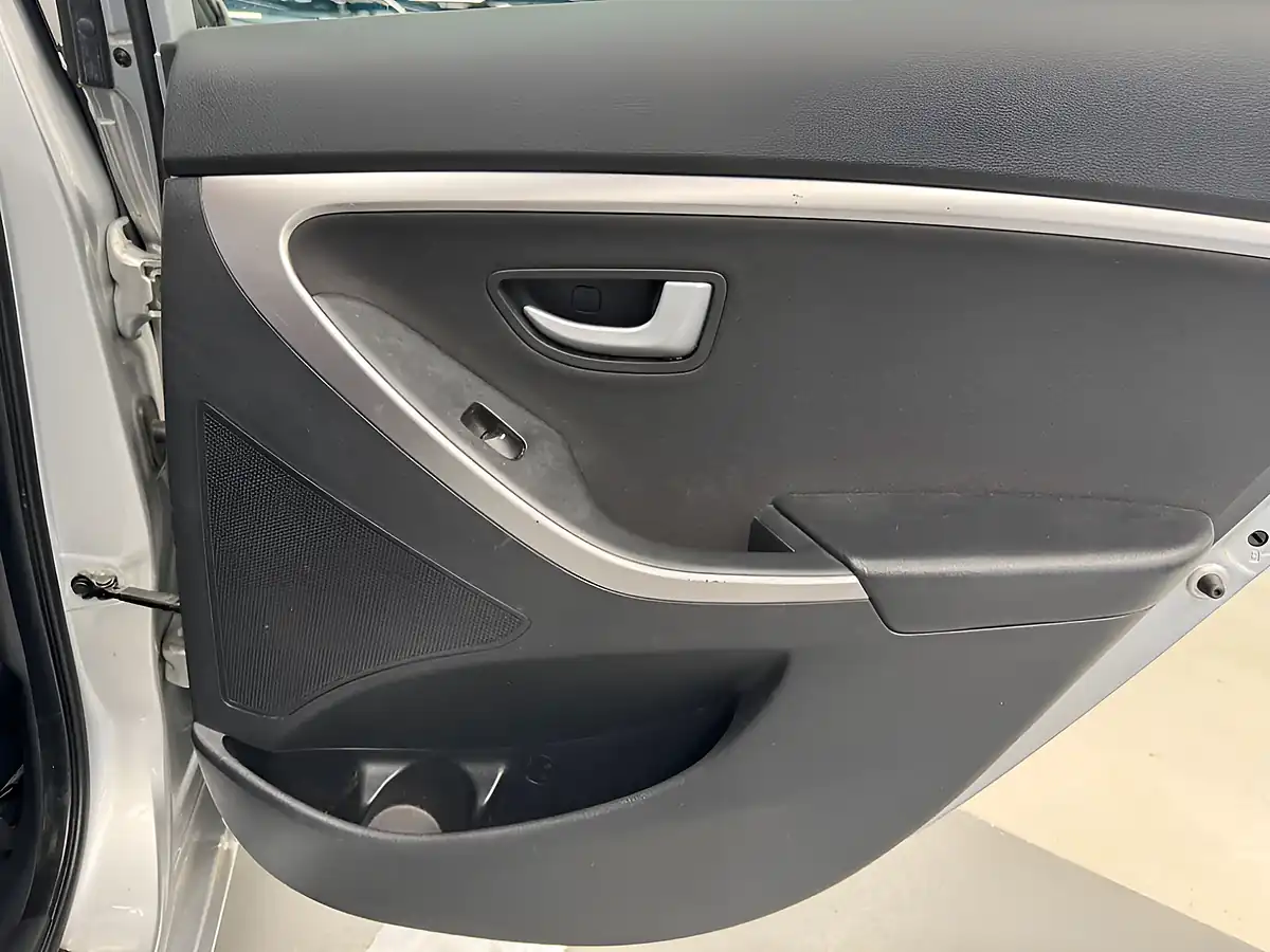 Used 2012 Hyundai i30 Active Silver - Interior and Exterior details 17