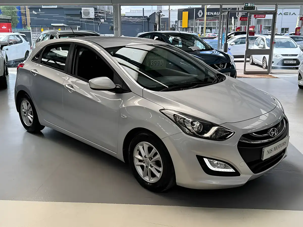 Used 2012 Hyundai i30 Active Silver - Interior and Exterior details 4