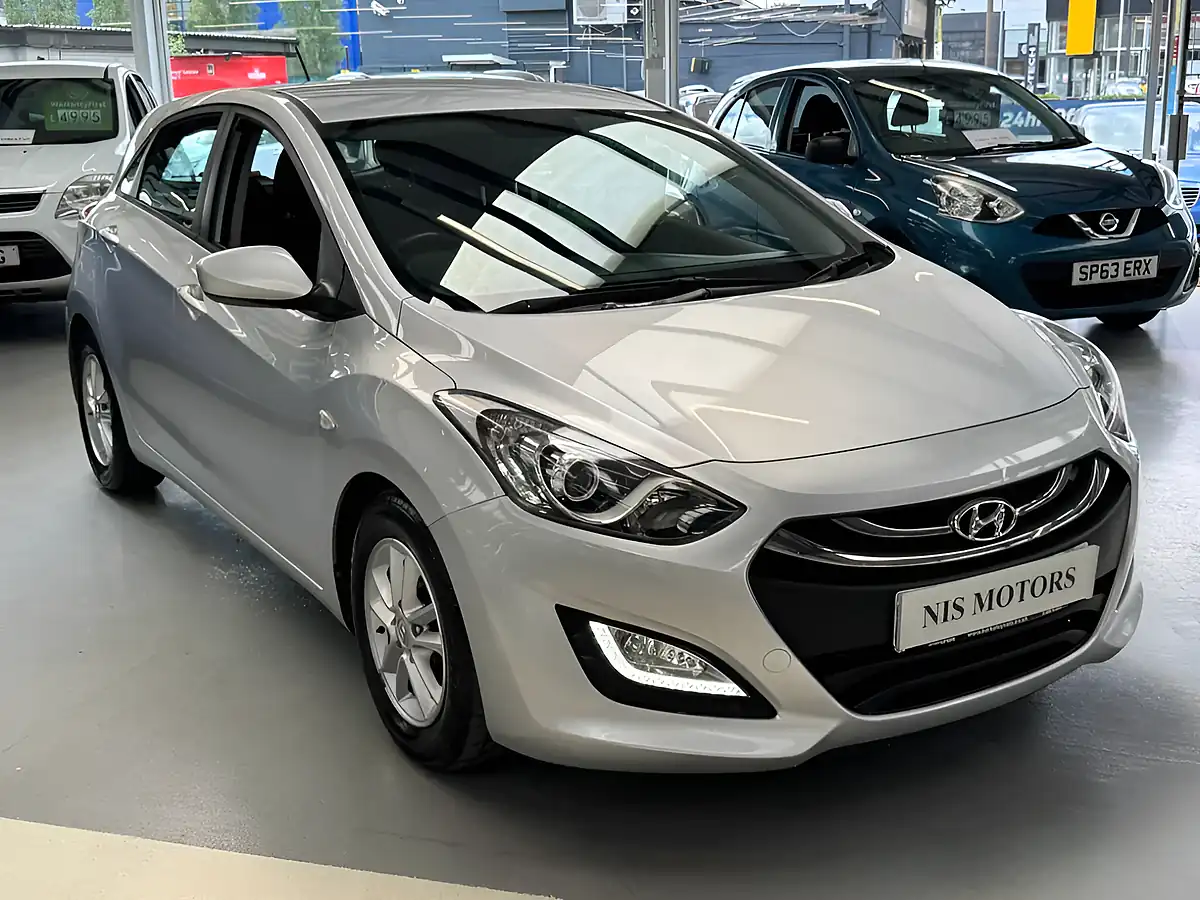 Used 2012 Hyundai i30 Active Silver - Interior and Exterior details 5