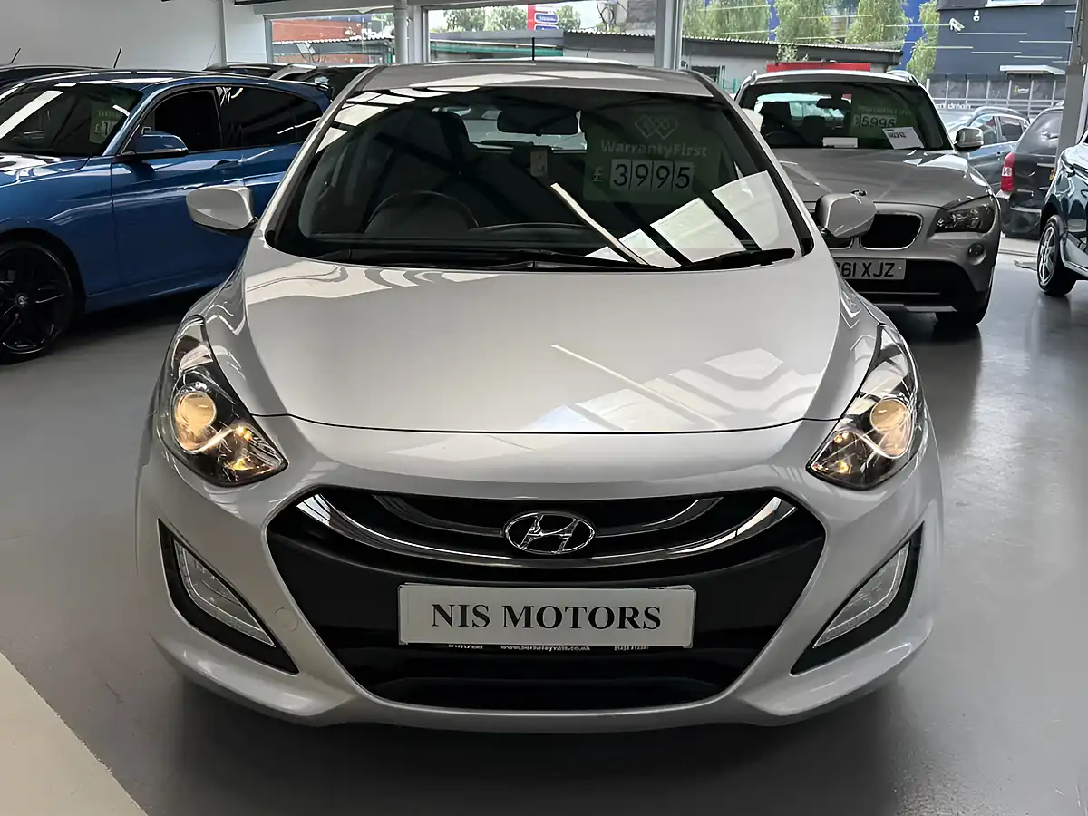 Used 2012 Hyundai i30 Active Silver - Interior and Exterior details 7