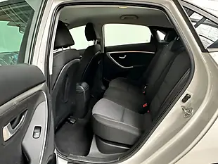 Used 2012 Hyundai I30 Blue Drive Active Creamy White - Interior and Exterior details 10