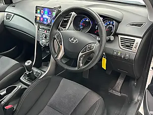 Used 2012 Hyundai I30 Blue Drive Active Creamy White - Interior and Exterior details 3