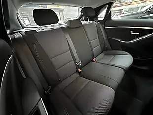 Used 2012 Hyundai I30 Blue Drive Active Creamy White - Interior and Exterior details 8