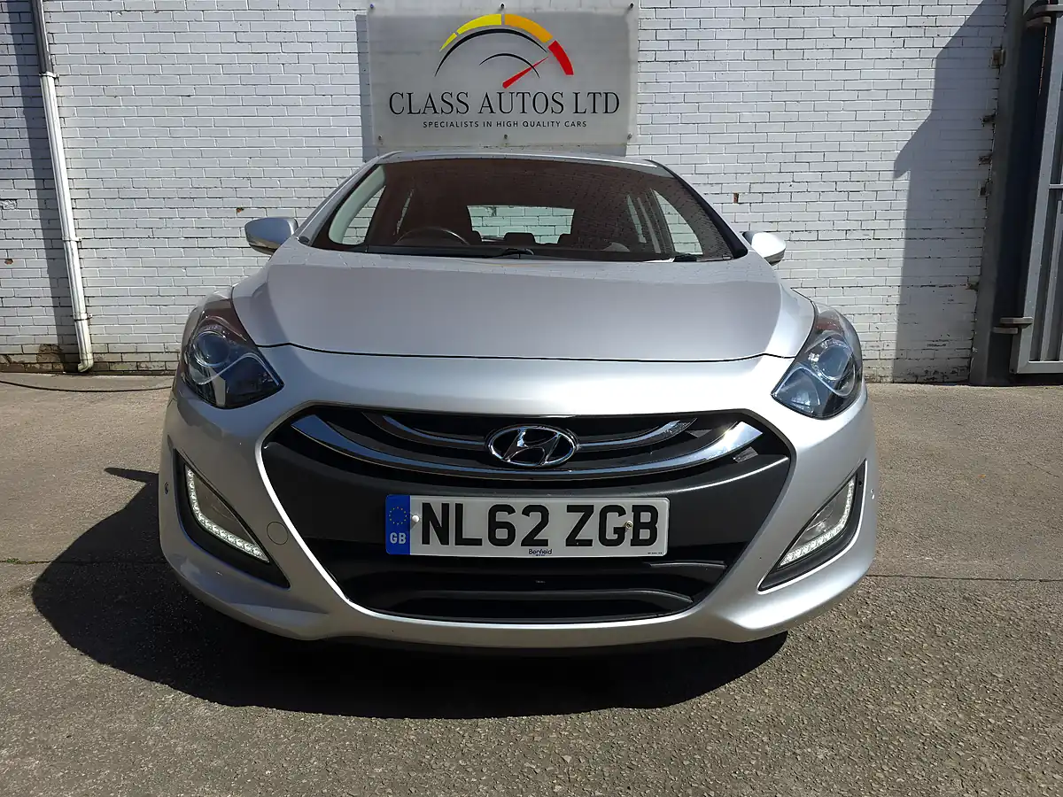 Used 2012 Hyundai I30 Blue Drive Style Silver - Interior and Exterior details 2