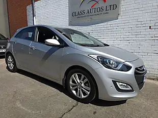 Used 2012 Hyundai I30 Blue Drive Style Silver - Interior and Exterior details 5