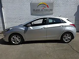 Used 2012 Hyundai I30 Blue Drive Style Silver - Interior and Exterior details 8