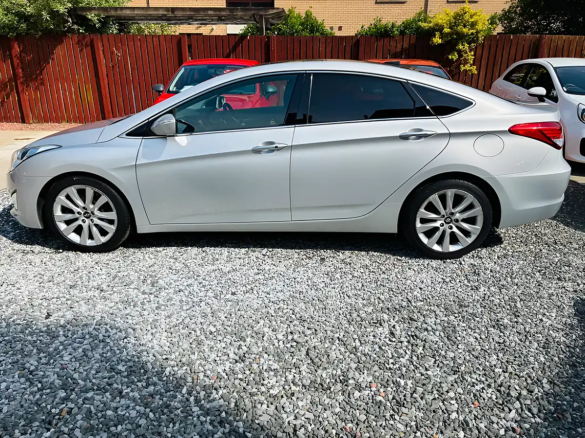 Used 2012 Hyundai i40 Premium Silver - Interior and Exterior details 9