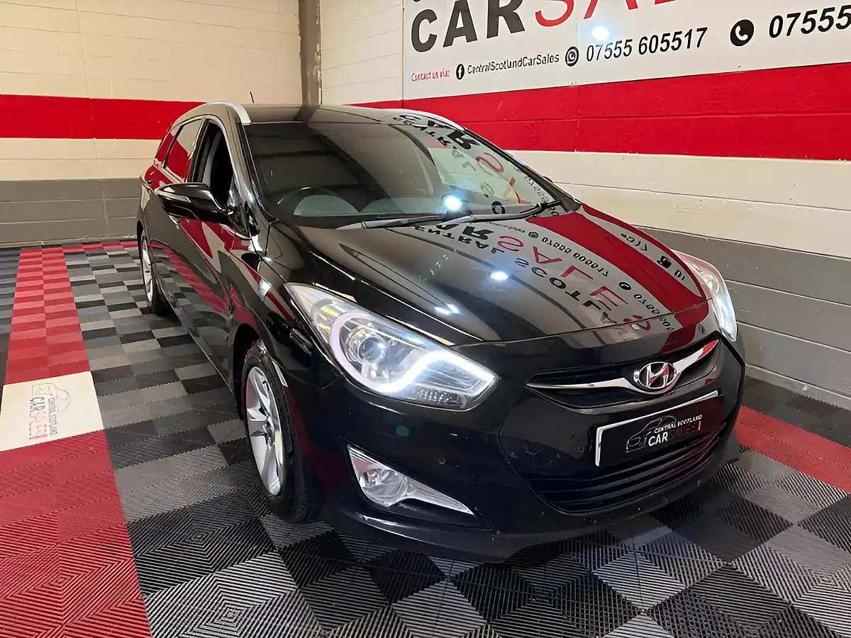 Used 2012 Hyundai i40 Style Black - Front View