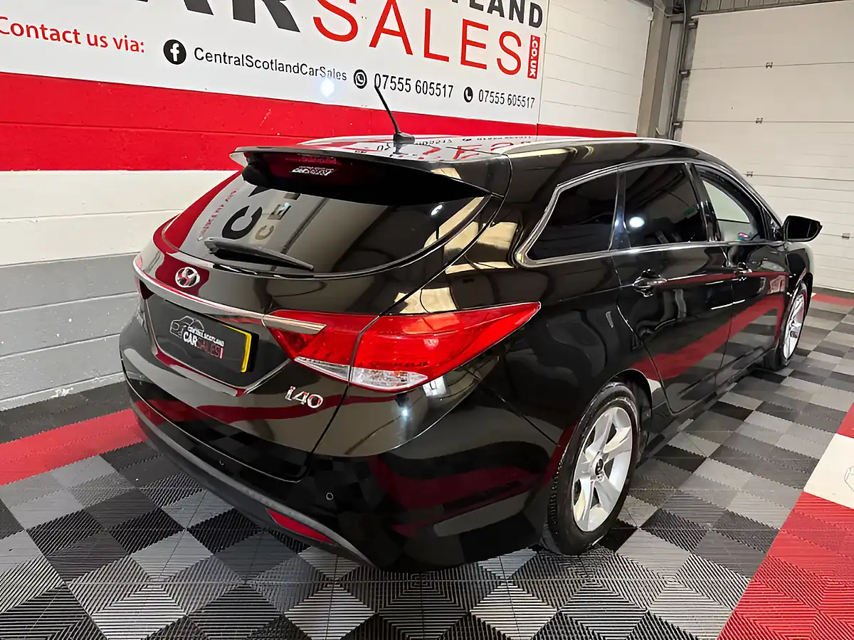 Used 2012 Hyundai i40 Style Black - Interior and Exterior details 12