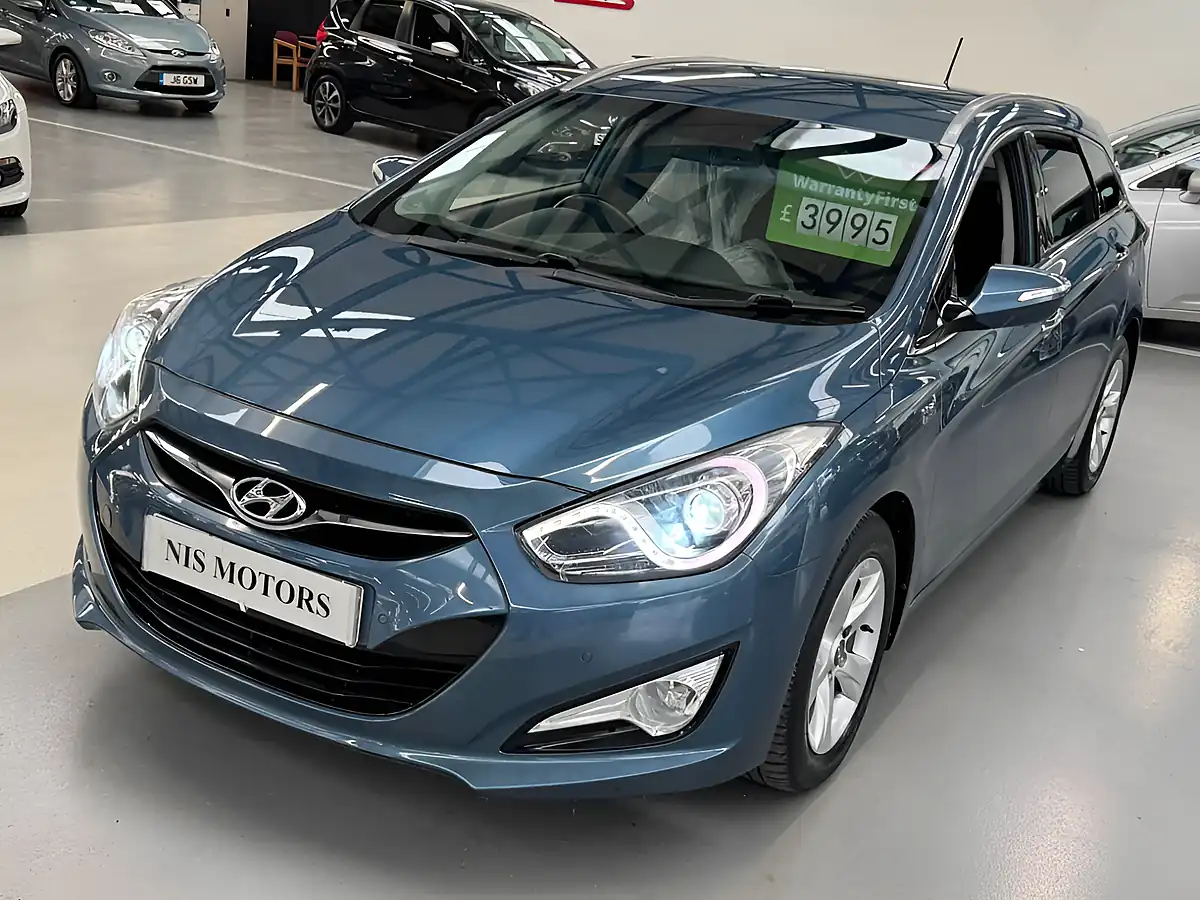 Used 2012 Hyundai i40 Style Blue - Interior and Exterior details 8