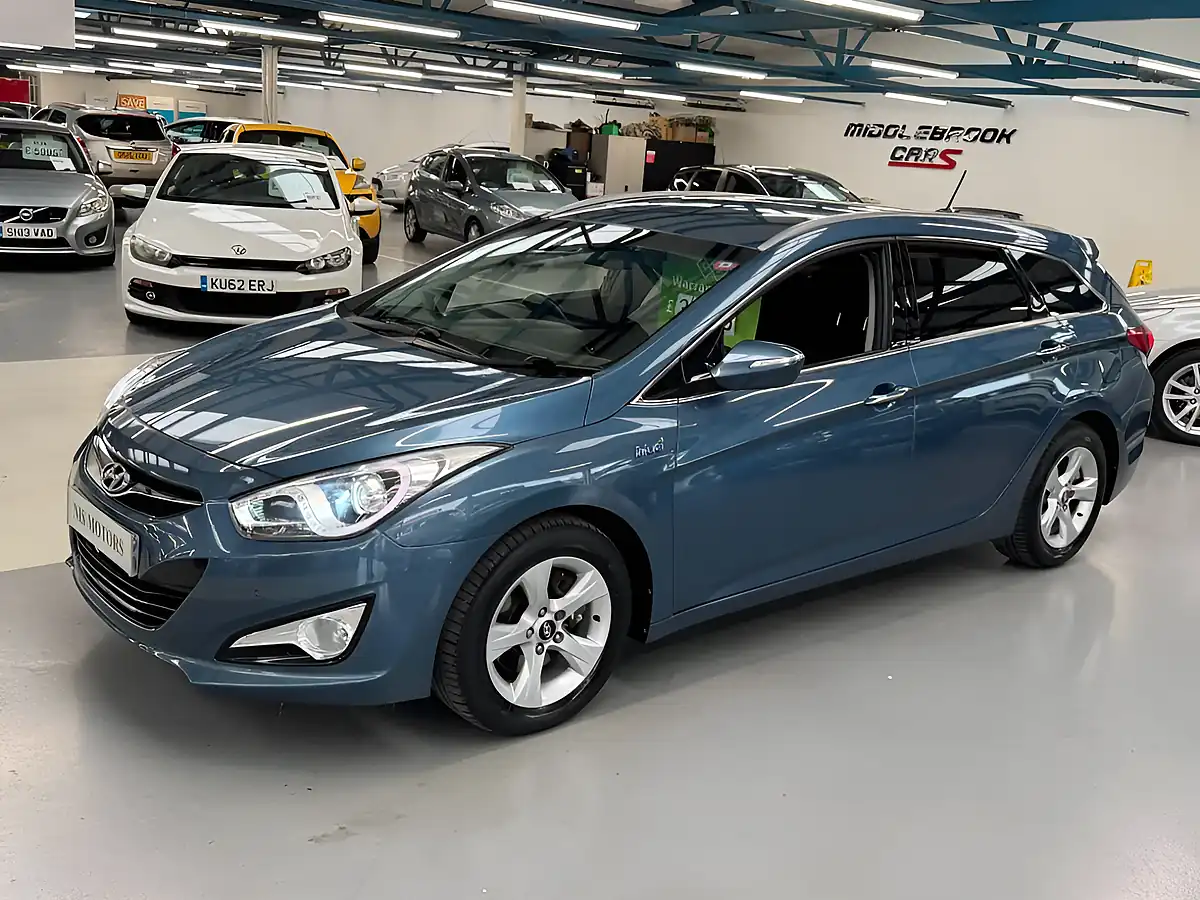 Used 2012 Hyundai i40 Style Blue - Interior and Exterior details 9