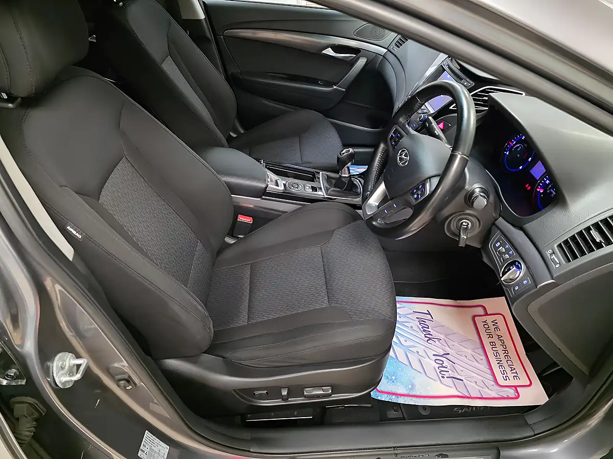 Used 2012 Hyundai i40 Style Silver - Interior and Exterior details 12