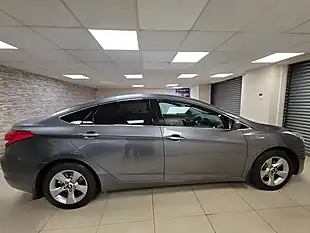 Used 2012 Hyundai i40 Style Silver - Interior and Exterior details 5
