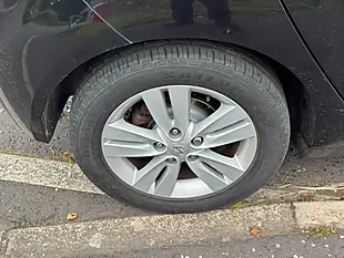 Used 2012 Hyundai IX20 Active Black - Interior and Exterior details 19