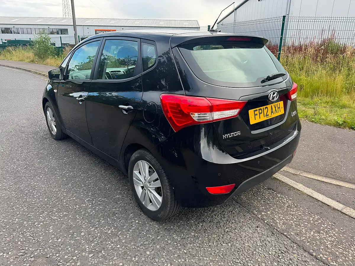 Used 2012 Hyundai IX20 Active Black - Interior and Exterior details 6