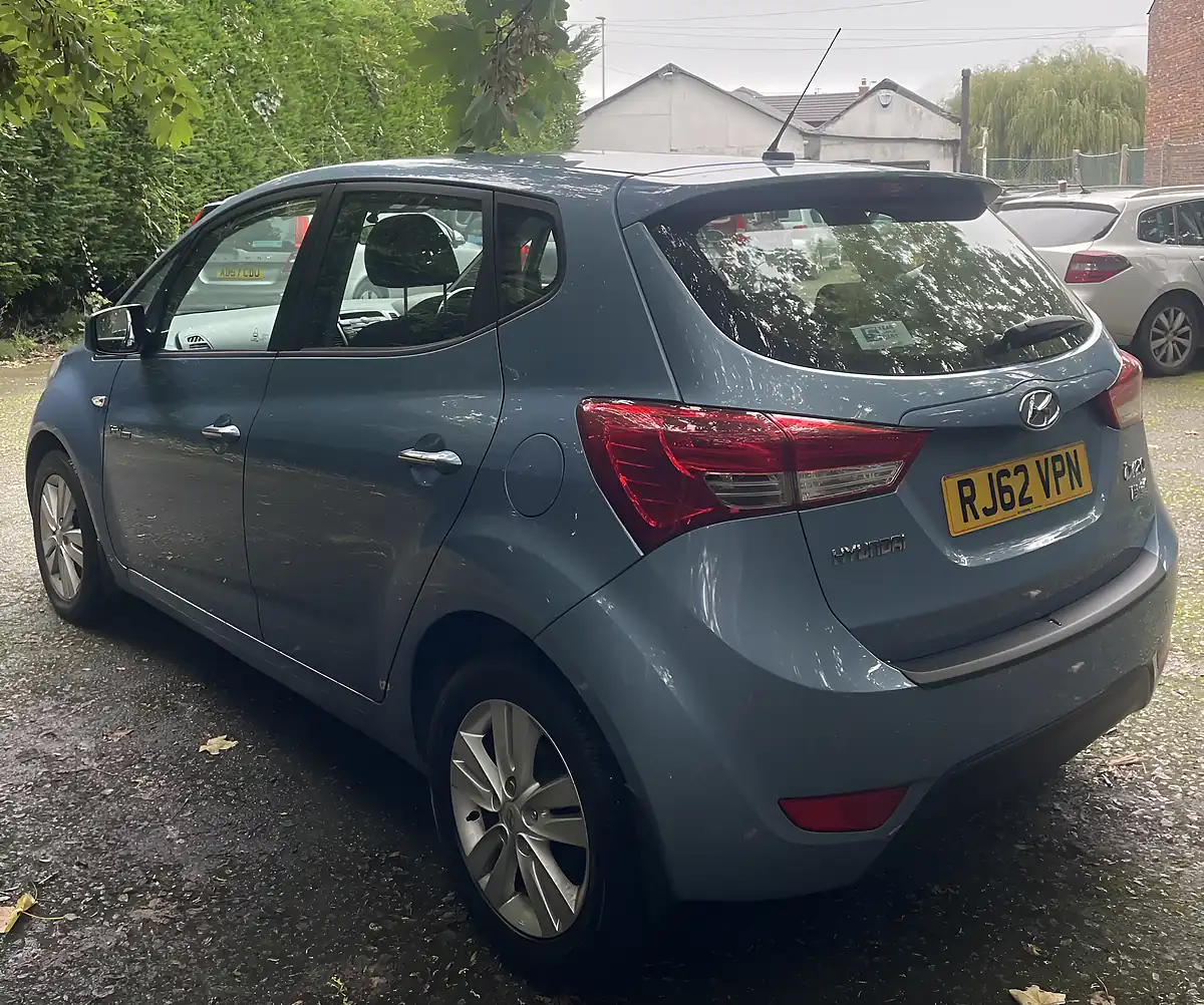 Used 2012 Hyundai ix20 Active Blue - Interior and Exterior details 4