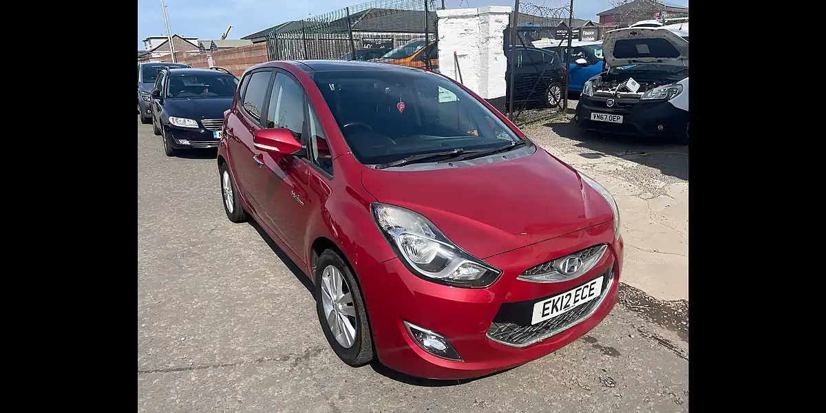 Used 2012 Hyundai IX20 Style Red - Front View
