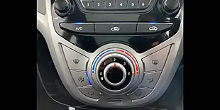 Used 2012 Hyundai IX20 Style Red - Interior and Exterior details 17