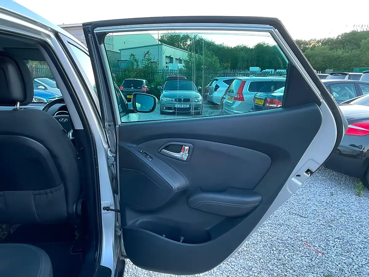 Used 2012 Hyundai ix35 Style Silver - Interior and Exterior details 18