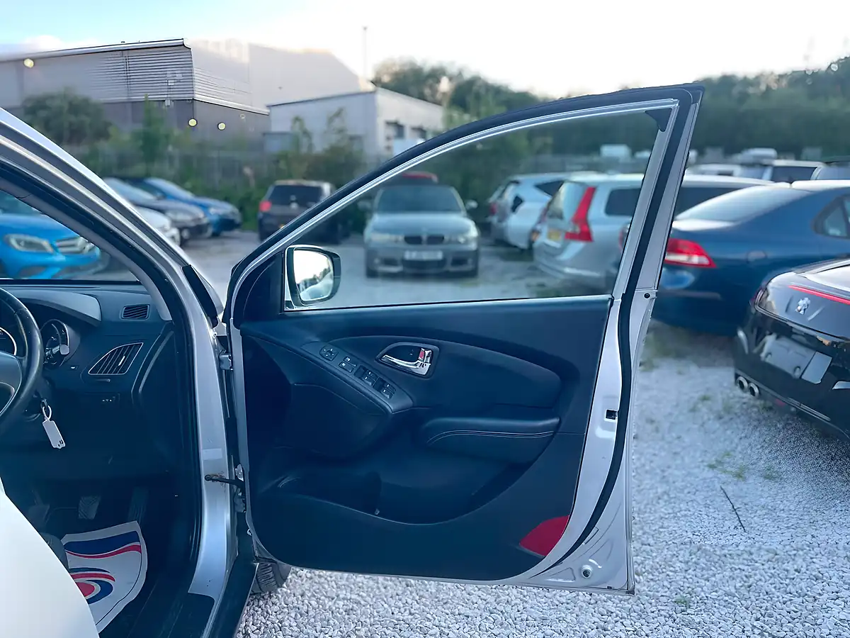 Used 2012 Hyundai ix35 Style Silver - Interior and Exterior details 19