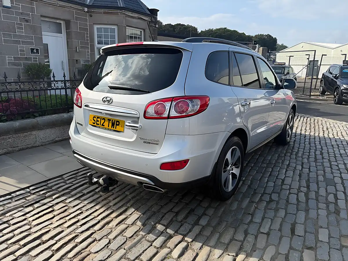 Used 2012 Hyundai Santa Fe Premium Silver - Interior and Exterior details 10