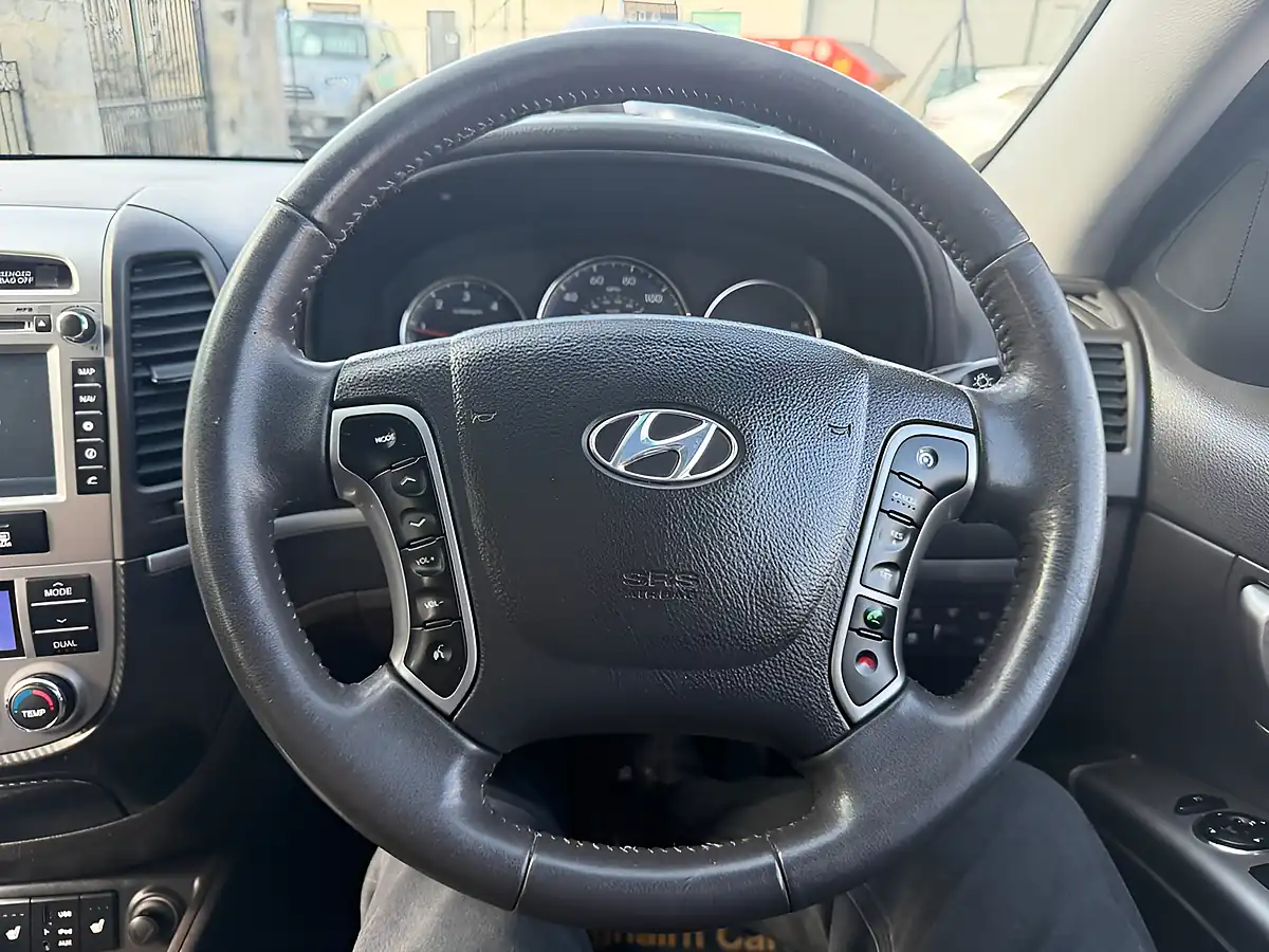 Used 2012 Hyundai Santa Fe Premium Silver - Interior and Exterior details 12