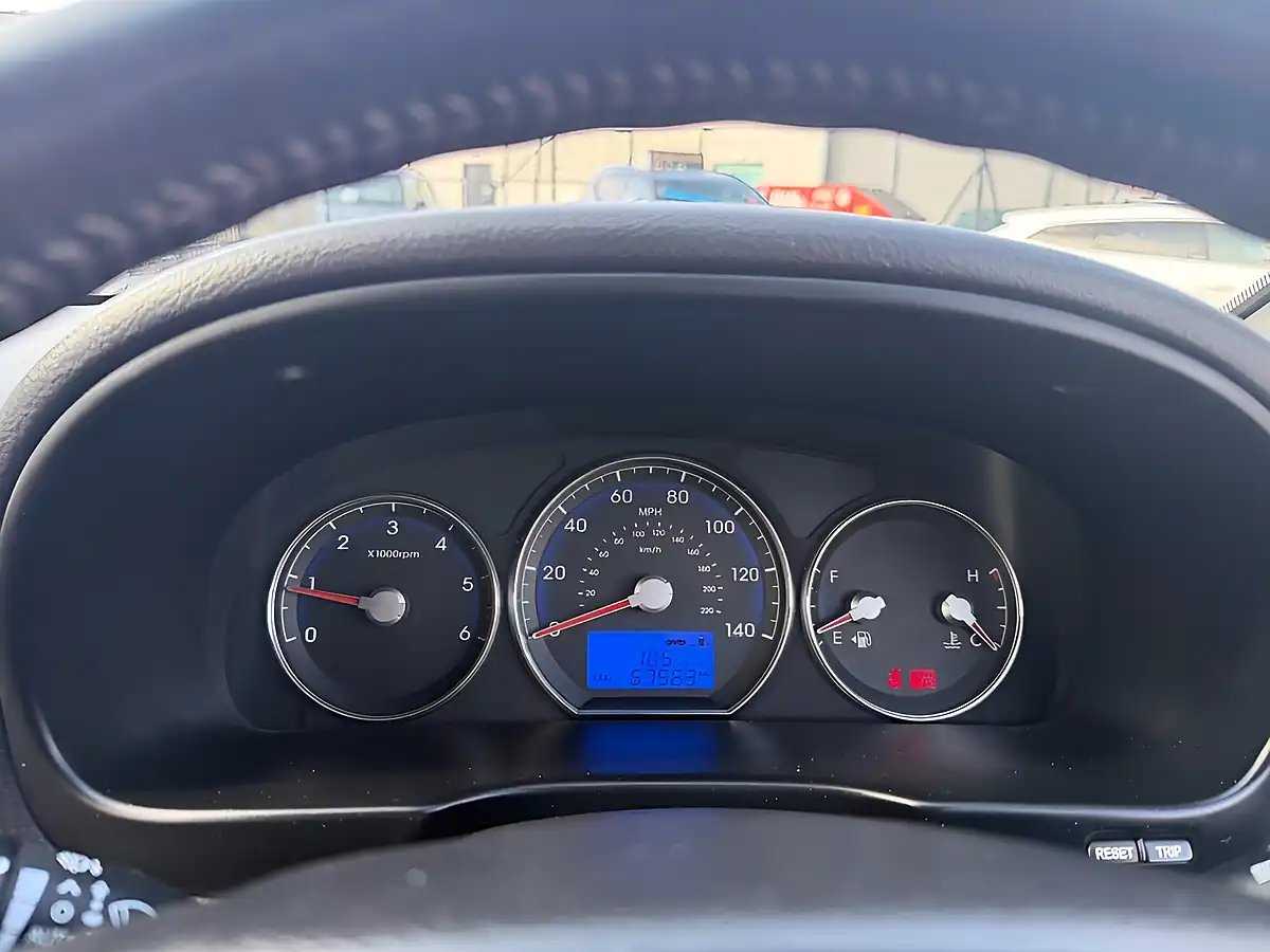 Used 2012 Hyundai Santa Fe Premium Silver - Interior and Exterior details 16