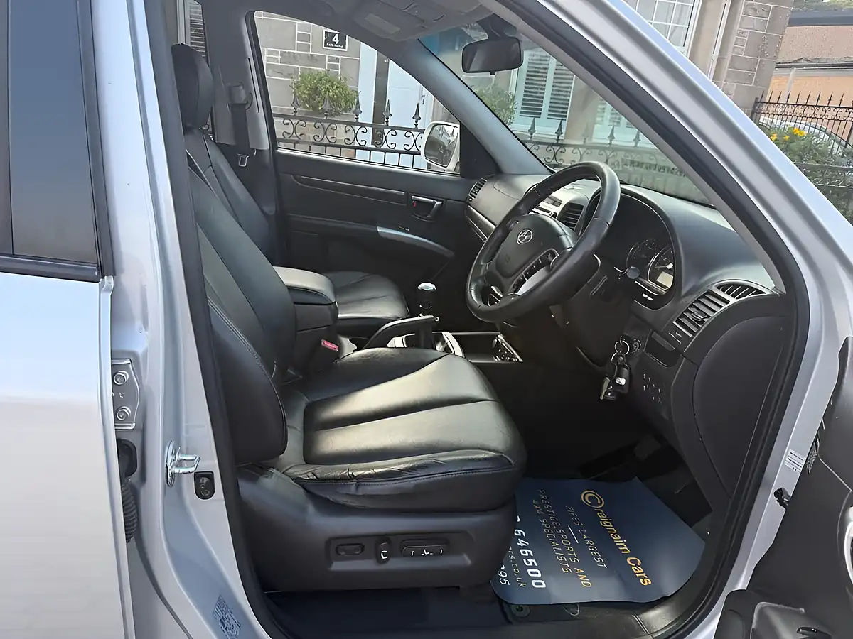 Used 2012 Hyundai Santa Fe Premium Silver - Interior and Exterior details 2