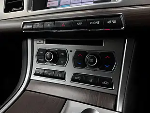 Used 2012 Jaguar Xf Luxury Auto Black - Interior and Exterior details 19
