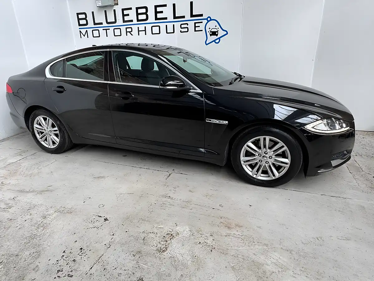 Used 2012 Jaguar Xf Luxury Auto Black - Interior and Exterior details 8